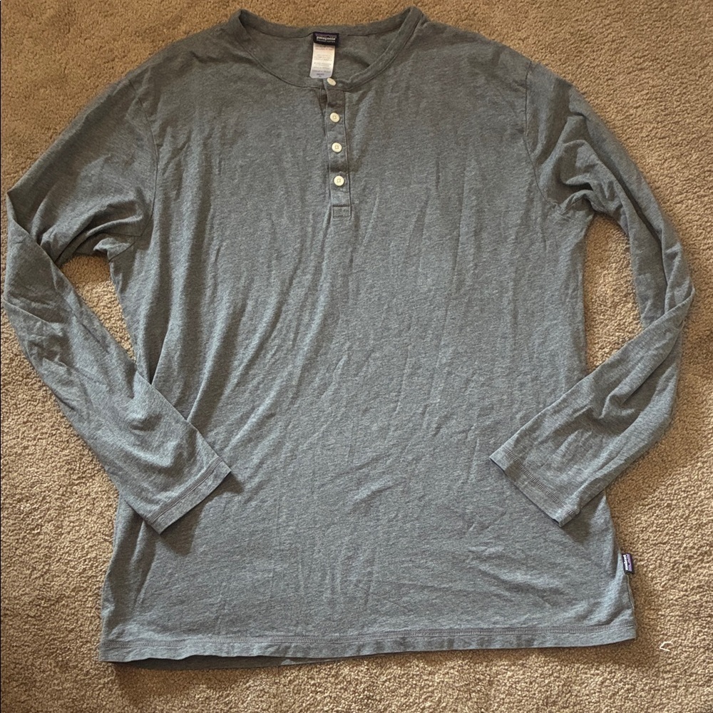 Patagonia Men's Long Sleeve Gray Henley